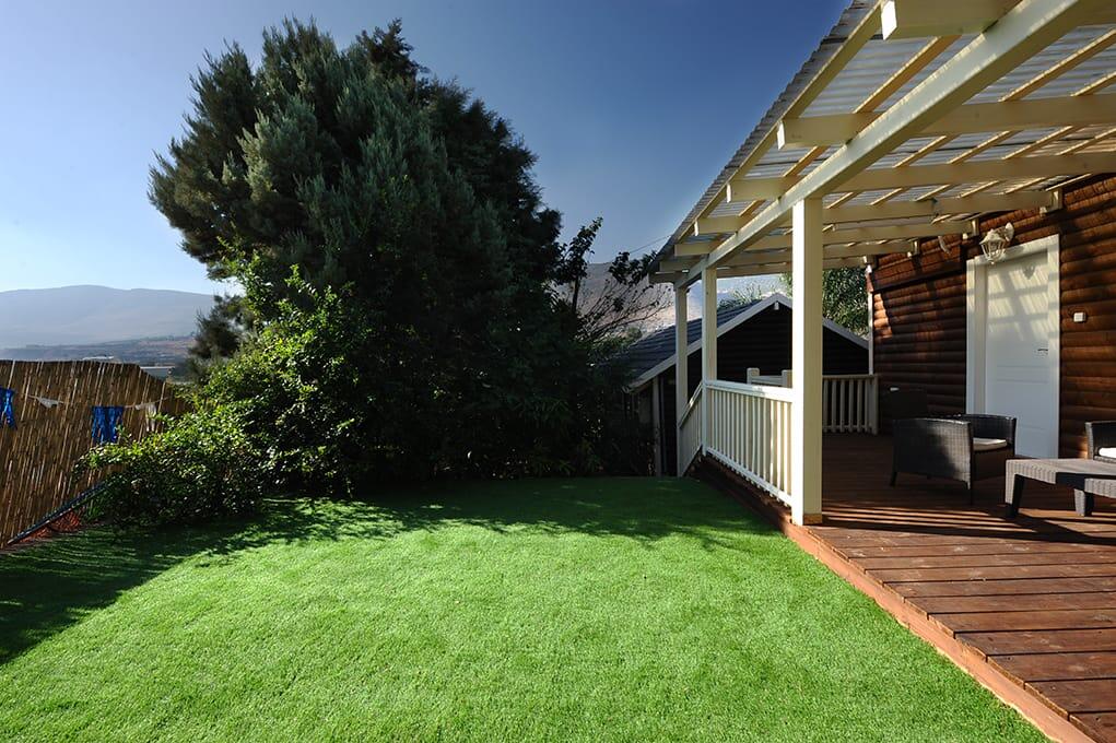 המתחם החיצוני - חוויה באופוריה - מתחם חדרים לפי שעה בשזור 16363