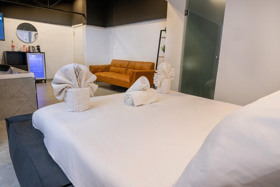 סוויטת בלאק רום 203 - לאגו סוויט ירושלים - אירוח שעתי מפנק - צימרים VIP 107840